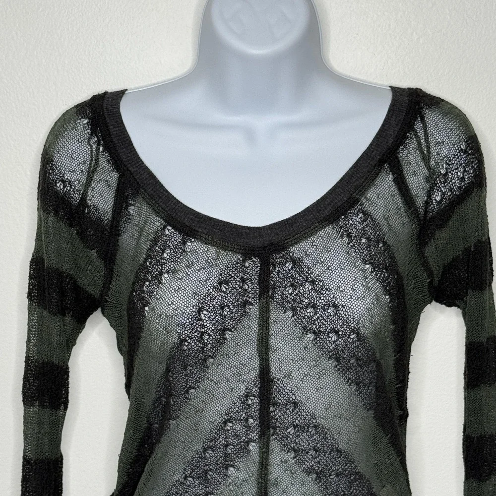 Free People We The Free Sweater Womens Sz XS Black Chevron Stripe Sheer Stretch
